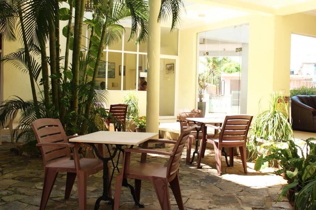 The Ocean Pearl Hotel Negombo Exteriör bild